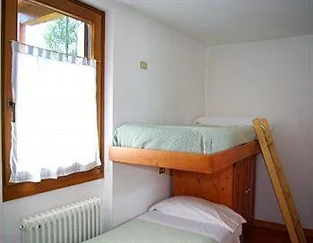 Aparthotel Marisol & - Mezzana Centre