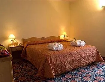 Aparthotel Marisol & - Mezzana Centre *