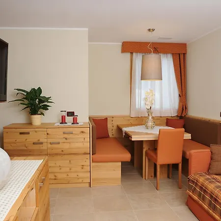 Aparthotel Marisol & - Mezzana Centre *